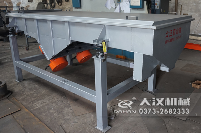 1016型直線振動篩 1016型直線振動篩